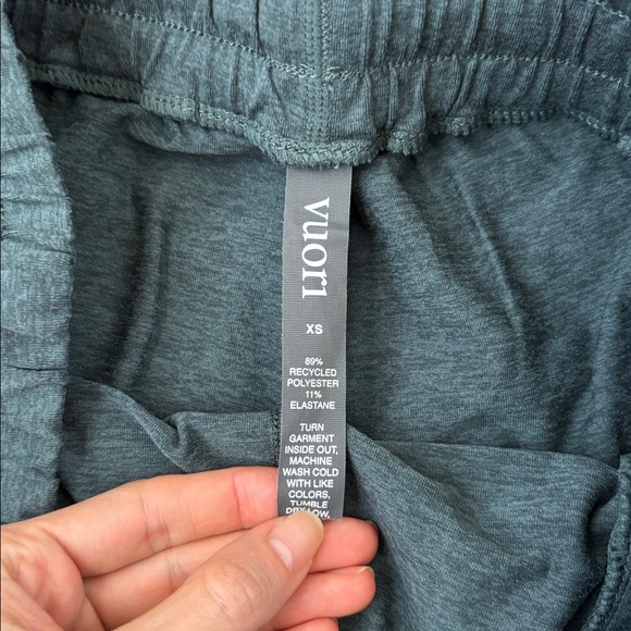 Vuori Halo Shorts (Old version) - Picture 3 of 3